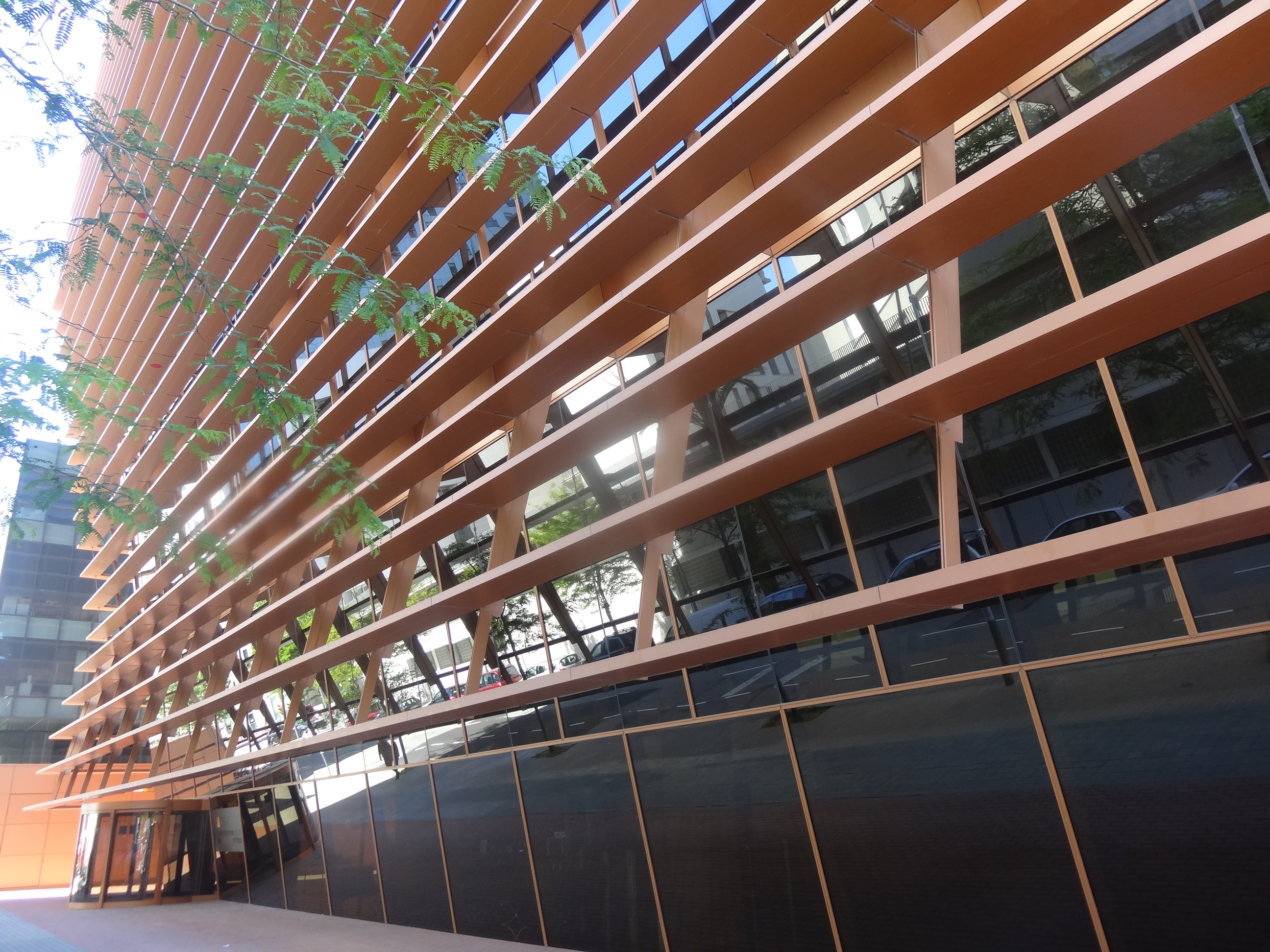 Sede de la CNMC en Barcelona, fotografiada en 2017; imagen de archivo ajena a las mediciones 5G de 2026
